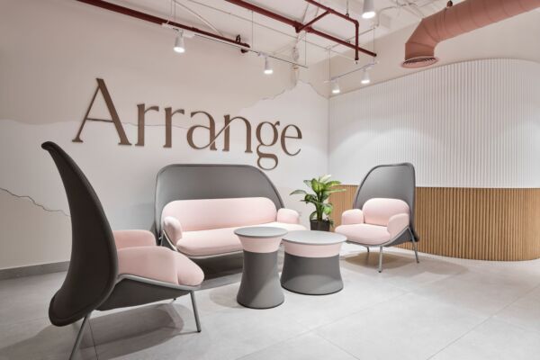 Arrange, Kuwait 
